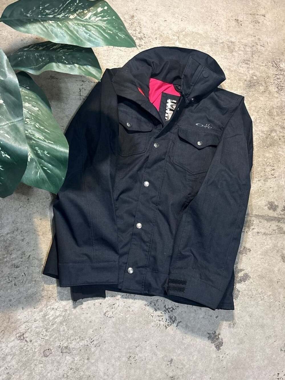 Oakley Regular Fit Black Hooded Ski Snowboard Jacket